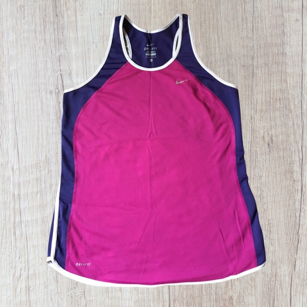 2 for $30 🥳 NIKE DRI-FIT Running top. Size M